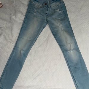 Hollister low rise cropped skinny jeans (size 25/1)
